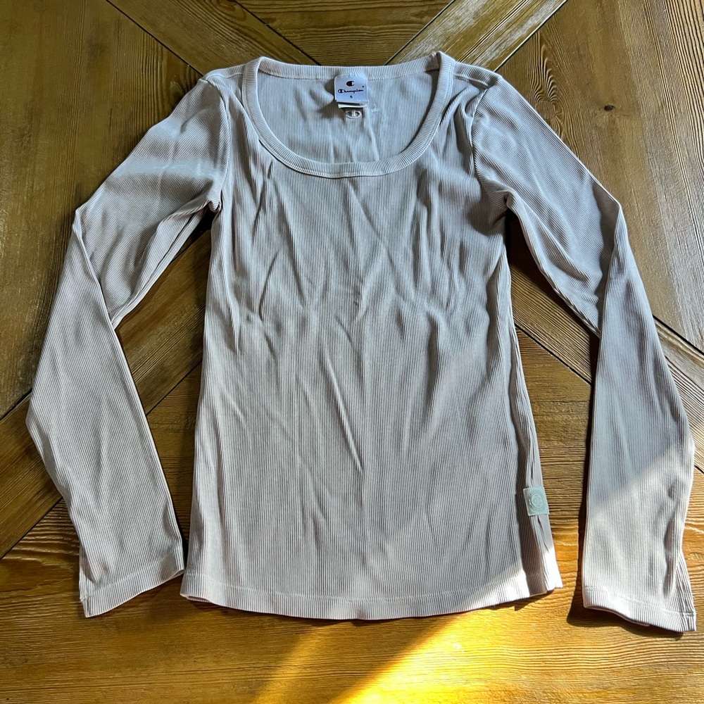 Champion Women's Cream Long Sleeve Top